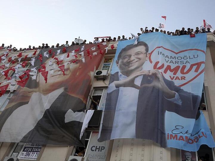 Unterstützer von Ekrem Imamoglu, Bürgermeisterkandidat für Istanbul von der wichtigsten oppositionellen Gruppierung, der Republikanischen Volkspartei der Türkei.