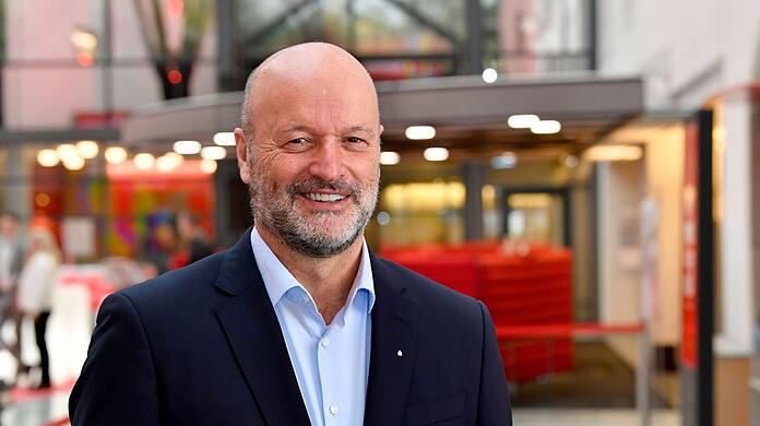 Ralf Fleischer scheidet aus gesundheitlichen gründen bei der Stadtsparkasse aus.