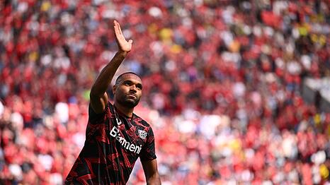 Jonathan Tah bei seinem Abschied aus Leverkusen.