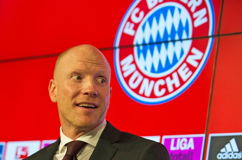 "Bei der ersten Mannschaft haben wir überhaupt
keine Zeit. Da wollen, müssen und werden wir auch sofort erfolgreich sein."