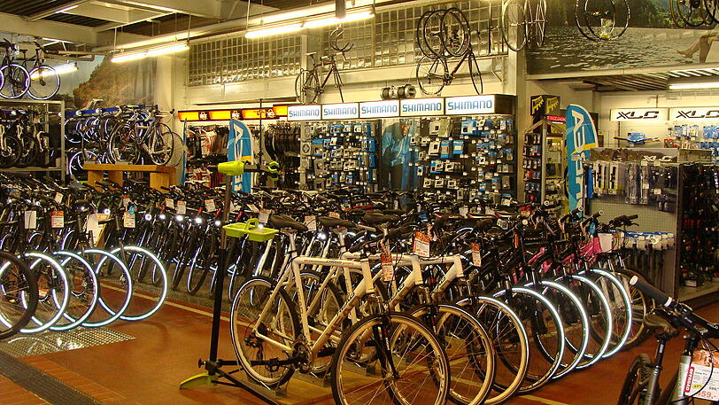 Rennräder, Mountainbikes, Citybikes, Trekkingräder - willkommen beim Fahrradspezialisten Bikemax.