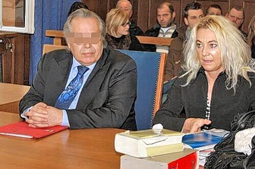 Der Angeklagte Michael S. mit seiner Anwältin Madeleine Adler.