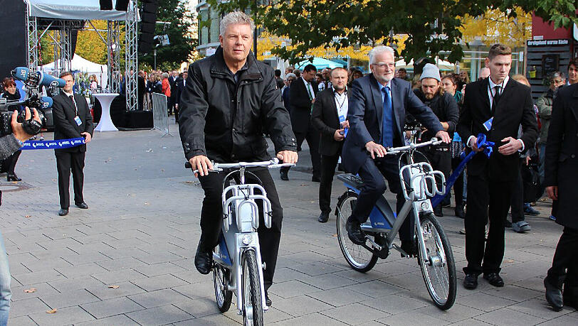 Oberbürgermeister Dieter Reiter (SPD) und MVG-Chef Herbert König bei der Eröffnung von "MVG Rad". Oberbürgermeister Dieter Reiter (SPD) und MVG-Chef Herbert König bei der Eröffnung von "MVG Rad".