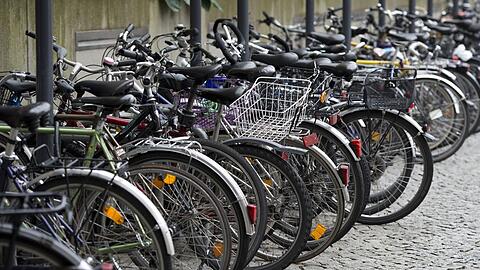 Extra Parkplätze für Fahrräder? In Berlin soll es sie bald geben, in München wie es aussieht aber nicht.