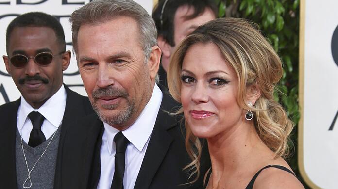 Kevin Costner und Christine Baumgartner liefern sich einen öffentlichen Rosenkrieg.