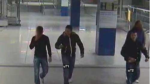 Mit diesem Foto hat die Polizei nach den beiden Tätern gesucht. Mit diesem Foto hat die Polizei nach den beiden Tätern gesucht.