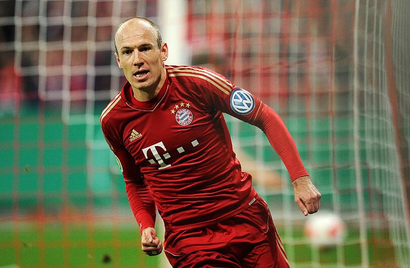 ARJEN ROBBEN: Note 1. Auf dem Weg zu alter Stärke:Vorlagen zum 1:0 und 3:1, das 2:0 selbst gemacht &ndash; mit dem schwächeren Rechten!