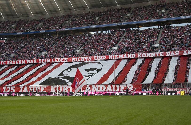 So gedachten die Fans des FC Bayern München ihrem ehemaligen Präsidenten Kurt Landauer im Oktober 2009.