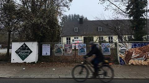 An der Fraunbergstraße 4 haben Künstler Räume zum Arbeiten gefunden, allerdings nur auf Zeit.