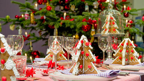 Weihnachtlich gedeckt wird an den Festtagen auch noch in vielen Münchner Restaurants.