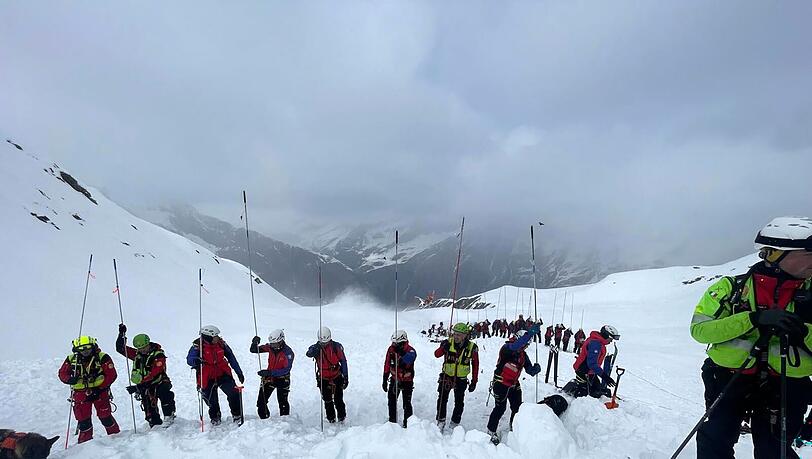 Mehr als 60 Rettungskr&auml;fte waren bei der Suche im Einsatz.