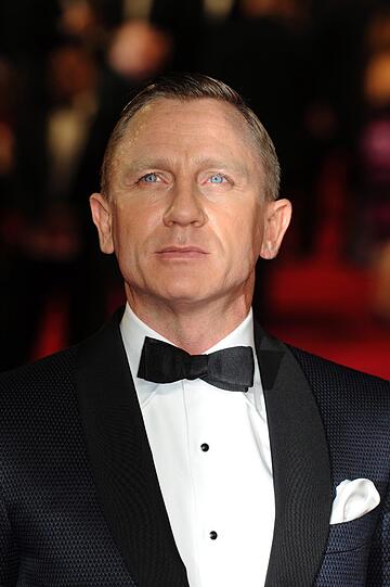 Cool, sexy und knallhart: Bond-Darsteller Daniel Craig vor der Royal Albert Hall.
