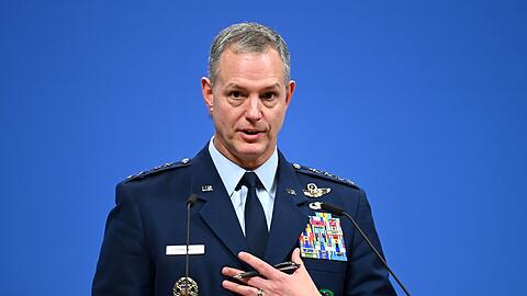 Der Oberbefehlshaber der Nato-Streitkr&auml;fte in Europa, Alexus Grynkewich, erwartet kurzfristig keine weiteren Ank&uuml;ndigungen - langfristig aber schon.