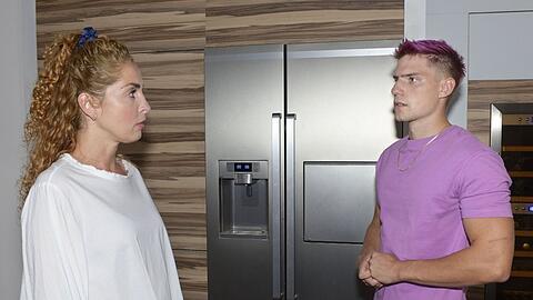 "GZSZ": Nina macht Moritz wegen seiner Arbeitseinstellung eine harsche Ansage.