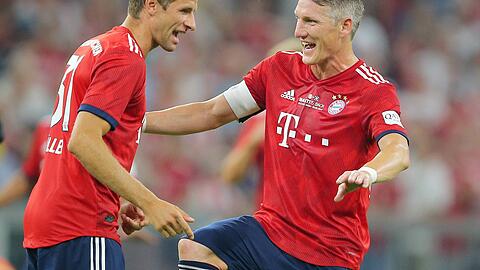 Thomas Müller und Bastian Schweinsteiger kickten einst Seite an Seite für den FC Bayern München.