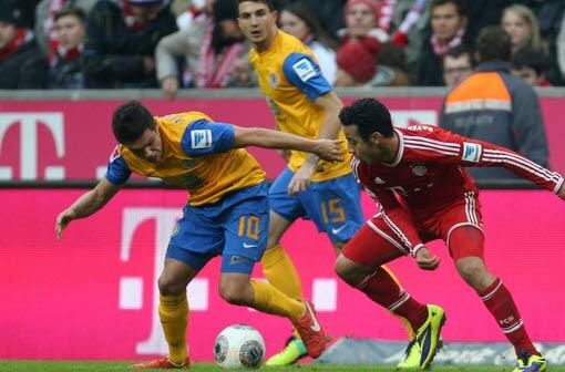 Thiago: Note 2. Spielte und trickste sich munter durchs Mittelfeld, gab Kommandos hatte die meisten Ballkontakte &ndash; so will Pep seinen Wunsch-Spieler sehen. War sich auch nicht für Defensiv-Aufgaben zu schade, wenn Martinez Unterstützung brauchte.