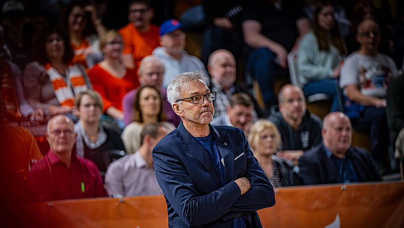 In einer kniffligen Situation mit dem FC Bayern Basketball: Gordon Herbert. In einer kniffligen Situation mit dem FC Bayern Basketball: Gordon Herbert.
