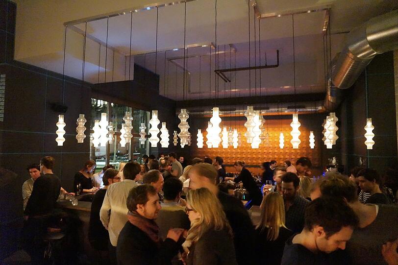 Edel und zugleich gemütlich ist die Fantom Bar am Maximiliansplatz.