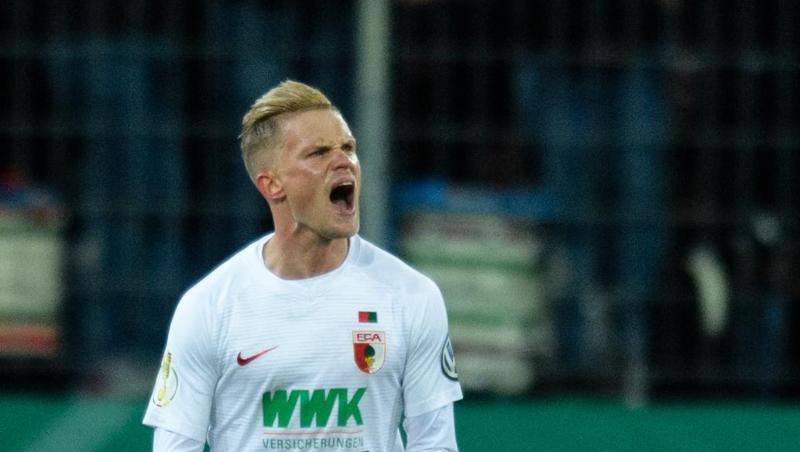 Philipp Max vom FC Augsburg jubelt nach einem Treffer. Foto: Matthias Balk/Archiv Philipp Max vom FC Augsburg jubelt nach einem Treffer. Foto: Matthias Balk/Archiv