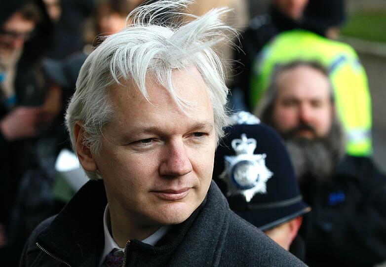 an der Botschaft von Ecuador: Tumulte in London um Julian Assange