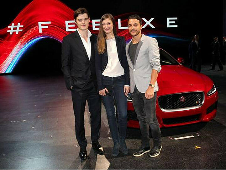 Riley, Lara und Ullmann (v.l.n.r.) auf der Jaguar-Premiere in London