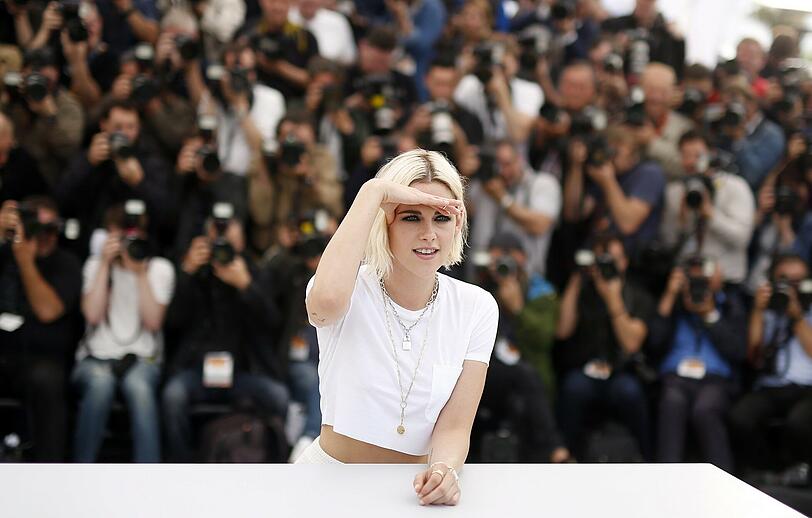 Wo sind die Stars? Na, hier! Kristen Stewart beim Photocall.