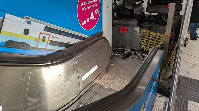 Bereits seit November ist die Rolltreppe am Hauptbahnhof zwischen S-Bahn-Sperrengeschoss und Abfahrtshalle schon defekt. Die Ersatzteile dafür müssen in China erst hergestellt werden.