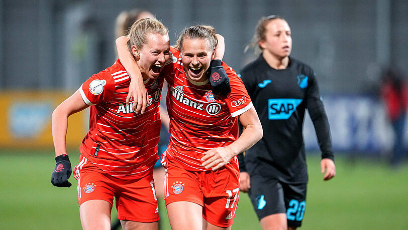 Torschützinnen unter sich: Maximiliane Rall und Klara Bühl sorgen für den 2:0-Erfolg der Bayern gegen Hoffenheim.