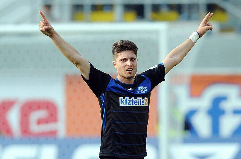 Der Held des Tages gegen Hannover: Moritz Stoppelkamp schoss ein Tor aus 82 Metern Entfernung. Jetzt warten die Bayern.