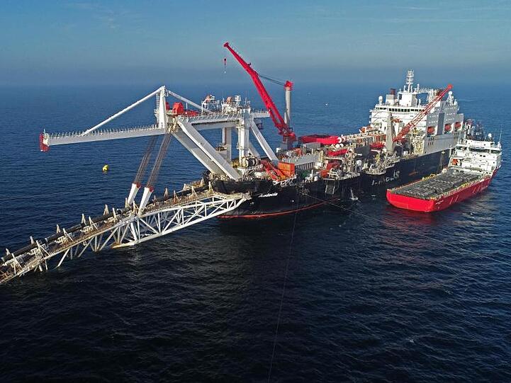 Russland will künftig die Ostseepipeline Nord Stream 2, deren Bau im Moment durch US-Sanktionen lahmgelegt ist, für direkte Lieferungen nach Deutschland nutzen.