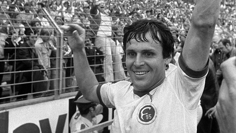 Wolfgang Seel spielte von 1973 bis 1982 bei Fortuna Düsseldorf. Wolfgang Seel spielte von 1973 bis 1982 bei Fortuna Düsseldorf.
