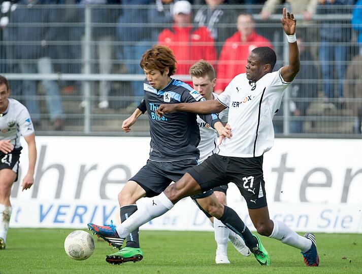 Yuya Osako (l.).