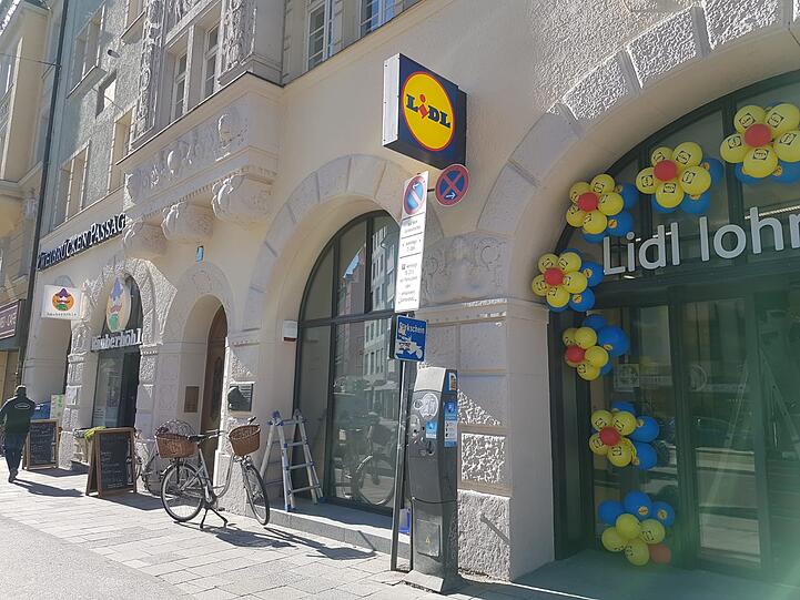 In die alte McDonald's-Filiale am Isartor ist ein Lidl gezogen - der kleinste Deutschlands.