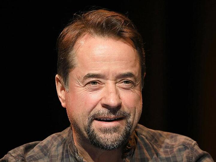 Der Schauspieler und Musiker Jan Josef Liefers hat keine Scheu vor Leichen.