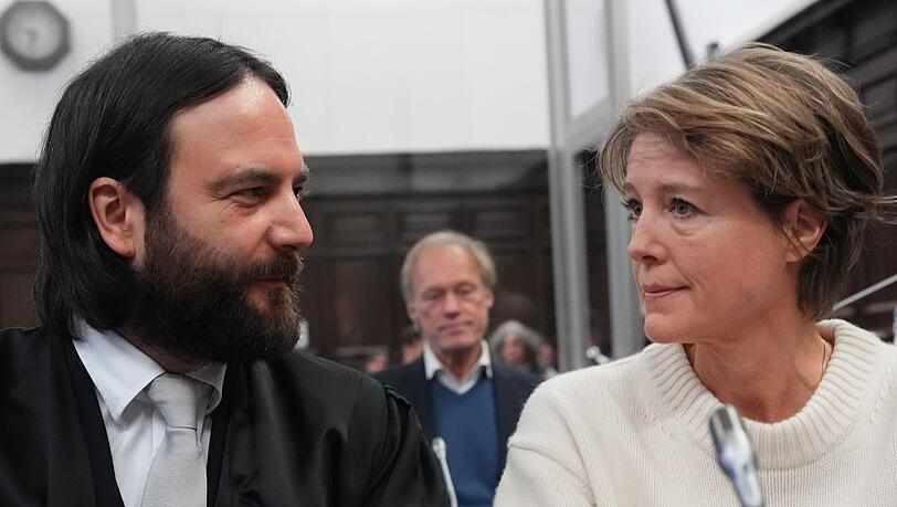 Nach einer dramatischen Szene im Gerichtssaal wurde der Prozess kurz unterbrochen.