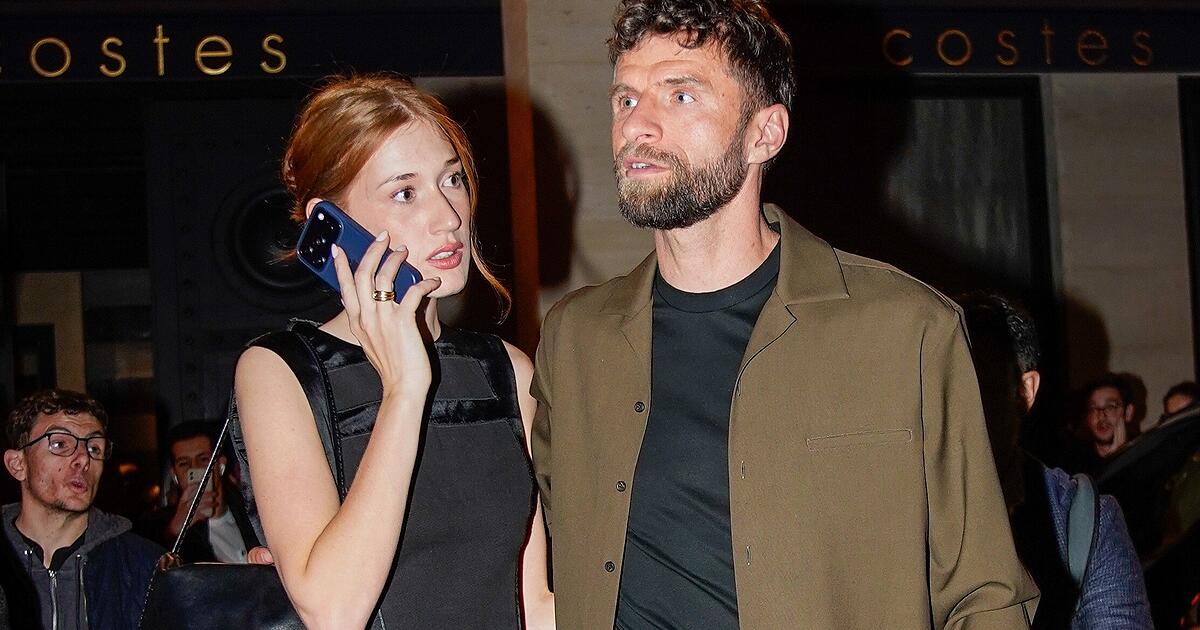 After splitting with Lisa: Thomas Müller out and about with his new ...