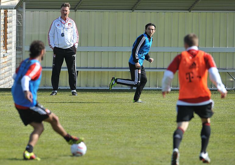 Die Bilder vom ersten Bayern-Training nach der Bekanntgabe, dass sich der Verein von Van Gaal trennen will.