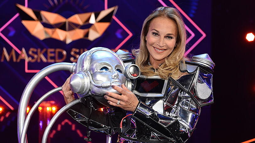 Caroline Beil ist bei "The Masked Singer" ausgeschieden - unter der Maske des Roboters steckte, anders als vermutet, keine professionelle Sängerin