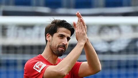 War gegen Hoffenheim das letzte Mal am Ball. Ex-Weltmeister Sami Khedira hat seine Profikarriere nach 15 Jahren beendet.