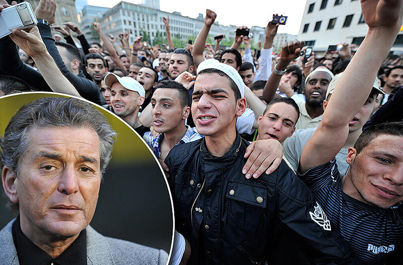 Jugendliche auf einer salafistischen Kundgebung in Frankfurt. Michel Friedman kritisiert die Ausbildung der Prediger in den Moscheen.
