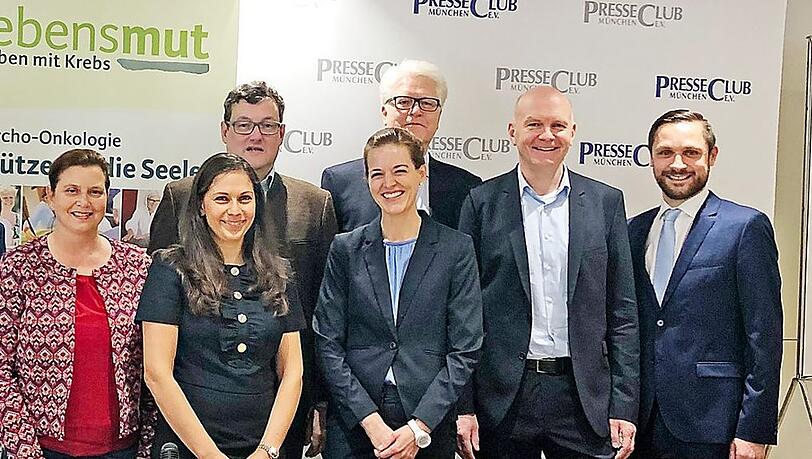 Krebs-Experten in München: Rachel Würstlein (v.l.), Jozefina Casuscelli, Claus Belka, Sabine Grill, Volker Heinemann, Michael von Bergwelt, Benedikt Westphalen. Krebs-Experten in München: Rachel Würstlein (v.l.), Jozefina Casuscelli, Claus Belka, Sabine Grill, Volker Heinemann, Michael von Bergwelt, Benedikt Westphalen.