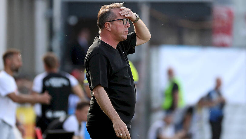 "Es ist jetzt vorbei und es ist gut, dass es vorbei ist", meint 1860-Trainer Markus Kauczinski und spricht damit dem Großteil der Löwen-Fans wohl aus der Seele. "Es ist jetzt vorbei und es ist gut, dass es vorbei ist", meint 1860-Trainer Markus Kauczinski und spricht damit dem Großteil der Löwen-Fans wohl aus der Seele.