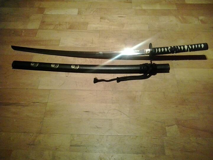 Gegenüber einem Freund prahlte Marco F., dass er sich ein Samuraischwert besorgen wolle, um jemanden zu &bdquo;überfallen&ldquo;. Auf seine Facebook-Seite stellte er dieses Foto.