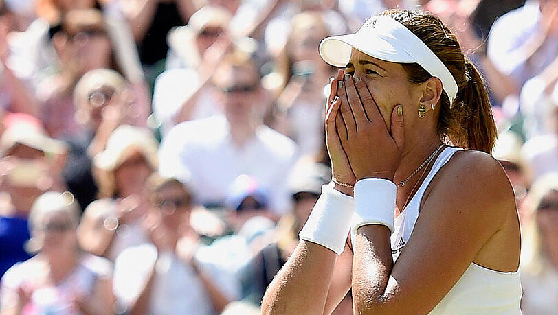 Geschafft, aber noch nicht realisiert: Garbine Muguruza nach ihrem Sieg im Wimbleon-Halbfinale gegen die Polin Agnieszka Radwanska. Geschafft, aber noch nicht realisiert: Garbine Muguruza nach ihrem Sieg im Wimbleon-Halbfinale gegen die Polin Agnieszka Radwanska.