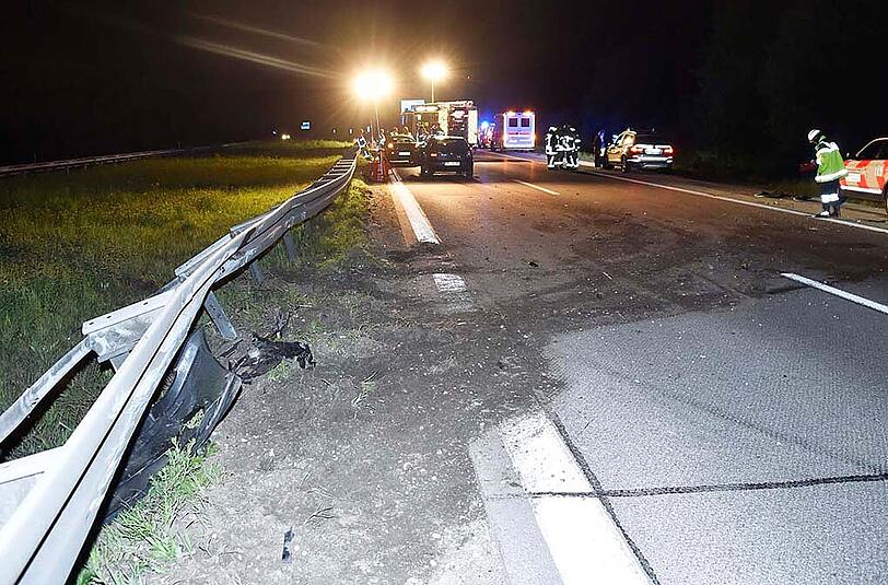 Am Freitagabend starb eine Frau nach einem Unfall auf der A92. Die Bilder.
