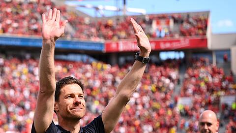 Alonso kehrt Leverkusen den Rücken und will nun mit Real Madrid Titel holen.
