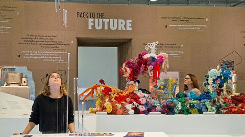 Die Ausstellung fragt nach der Rolle des Menschen auf der Erde.