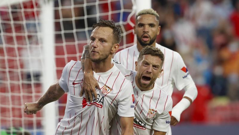 Einer von vier ehemaligen Bundesliga-Profis in Reihen des FC Sevilla: Ivan Rakitic (l).
