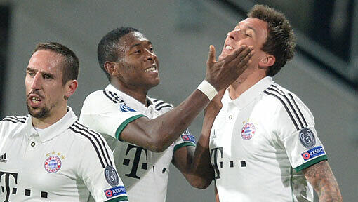 Einziger Torschütze für den FC Bayern München bei Viktoria Pilsen: Mario Mandzukic (r.). Einziger Torschütze für den FC Bayern München bei Viktoria Pilsen: Mario Mandzukic (r.).
