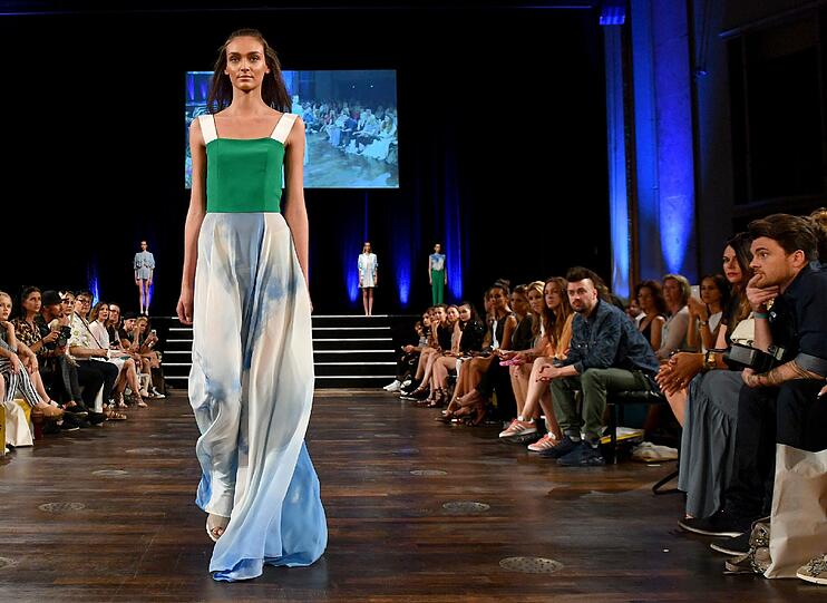 Modepräsentation des deutschen Designers Marcel Ostertag während der Mercedes-Benz Fashion Week in Berlin.